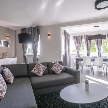 Awesome In Beloci With Kitchen Διαμέρισμα Rebici
